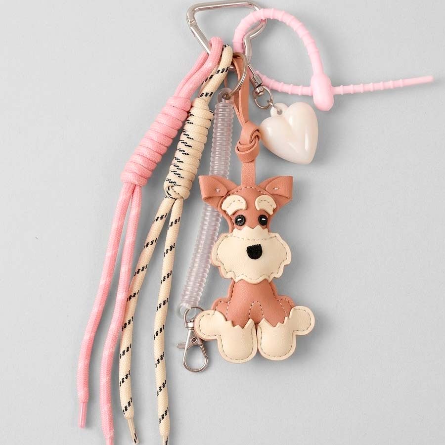 Charm colgante perrito - detalle del diseño y acabado